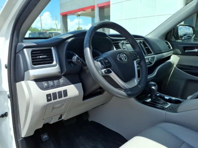 2019 Toyota Highlander XLE V6 FWD