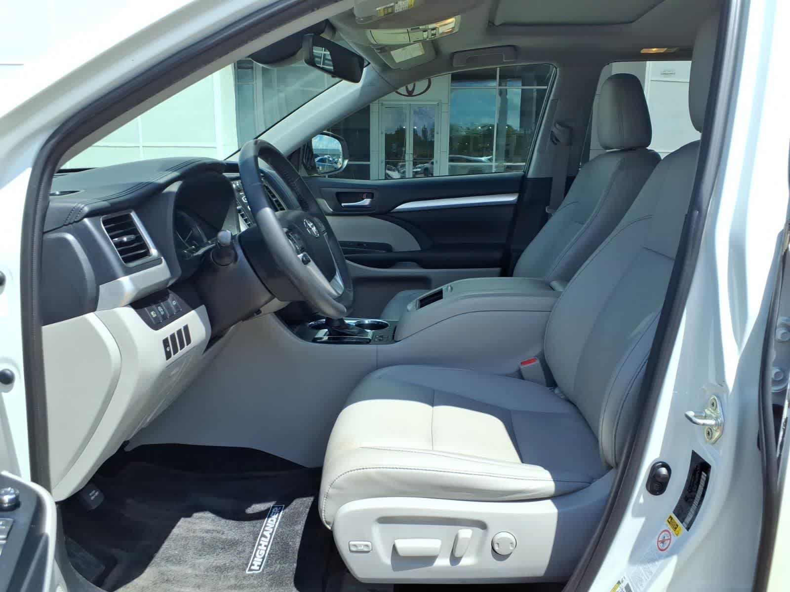 2019 Toyota Highlander XLE V6 FWD