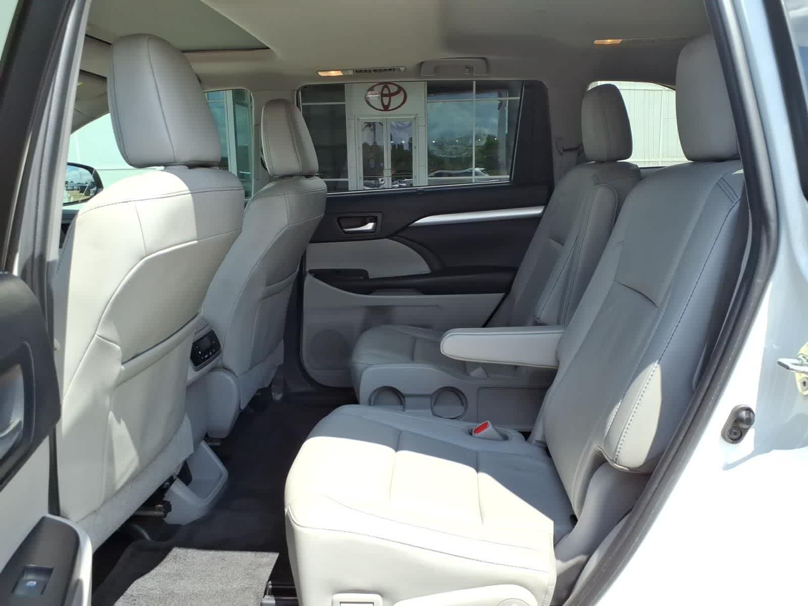 2019 Toyota Highlander XLE V6 FWD