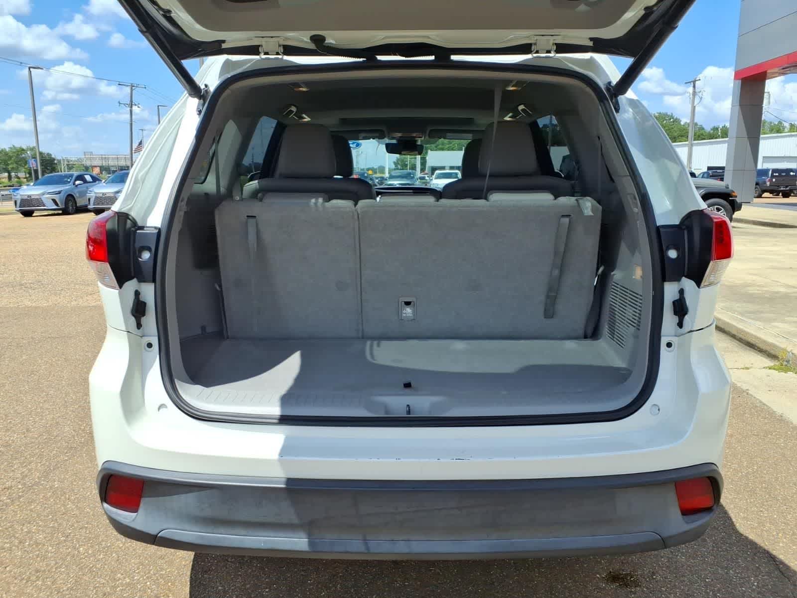 2019 Toyota Highlander XLE V6 FWD