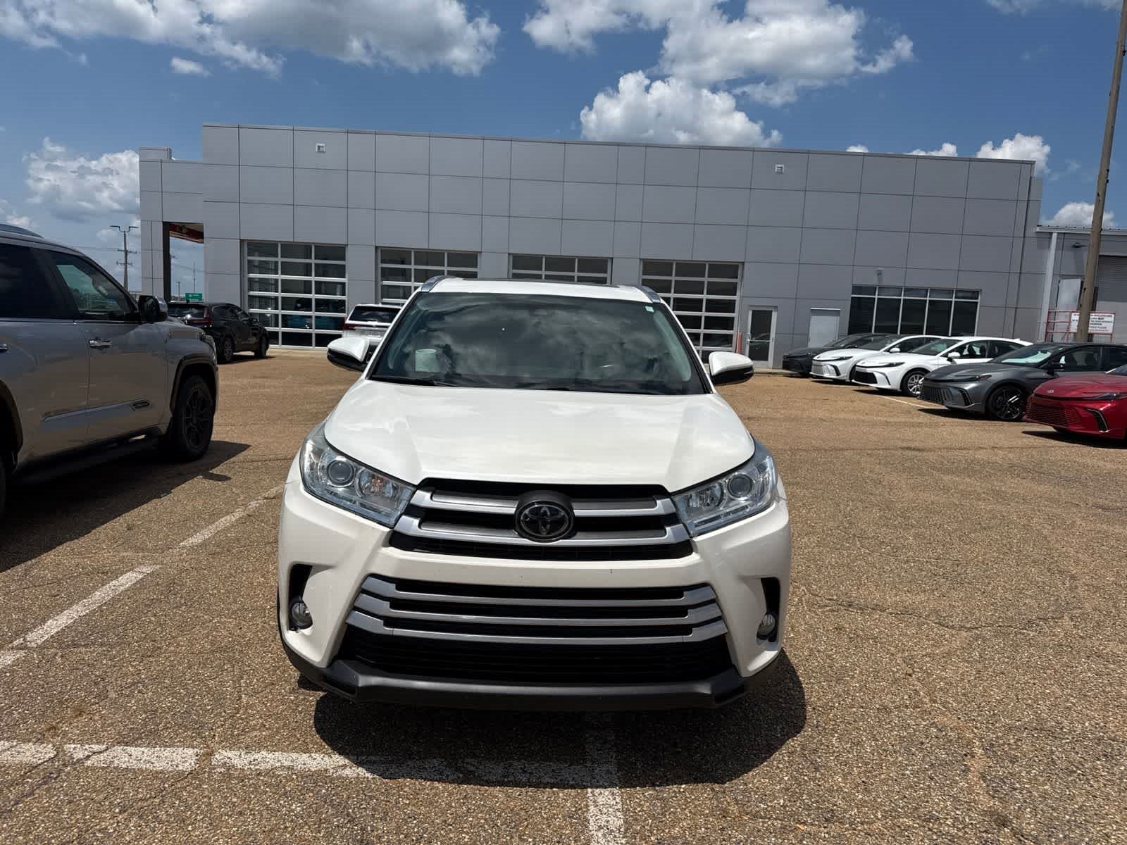 2019 Toyota Highlander XLE V6 FWD
