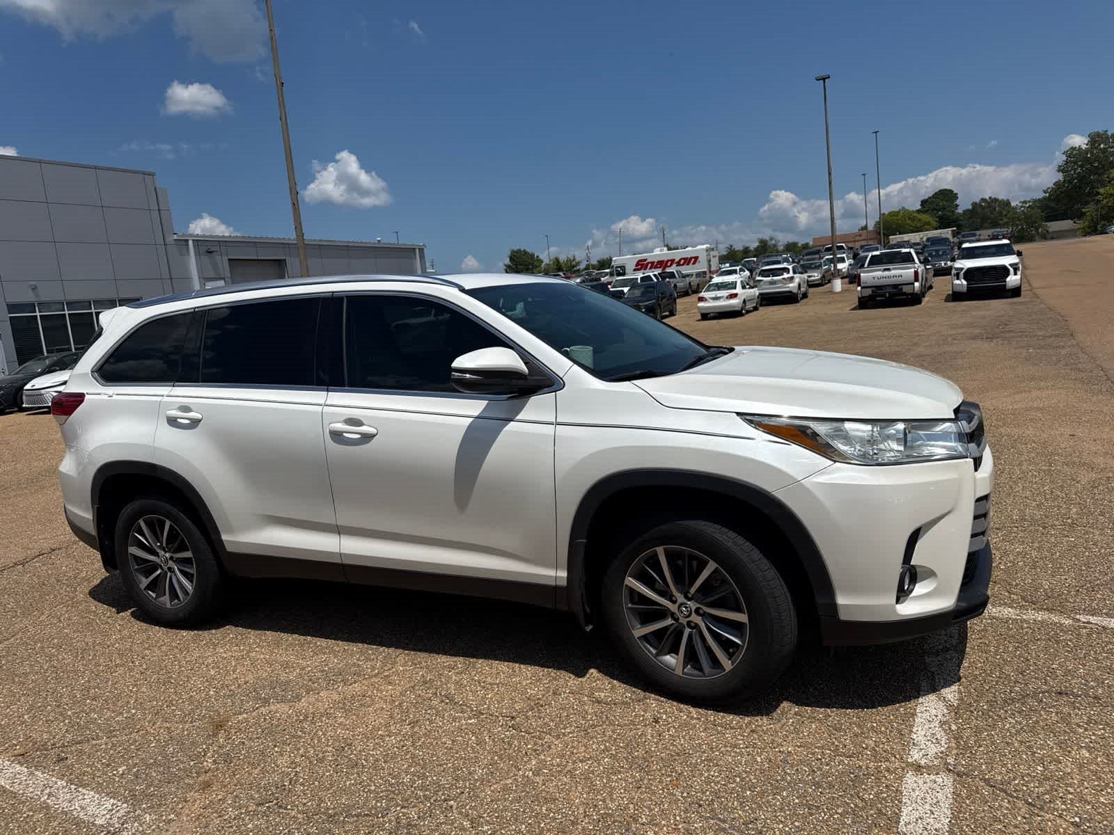 2019 Toyota Highlander XLE V6 FWD