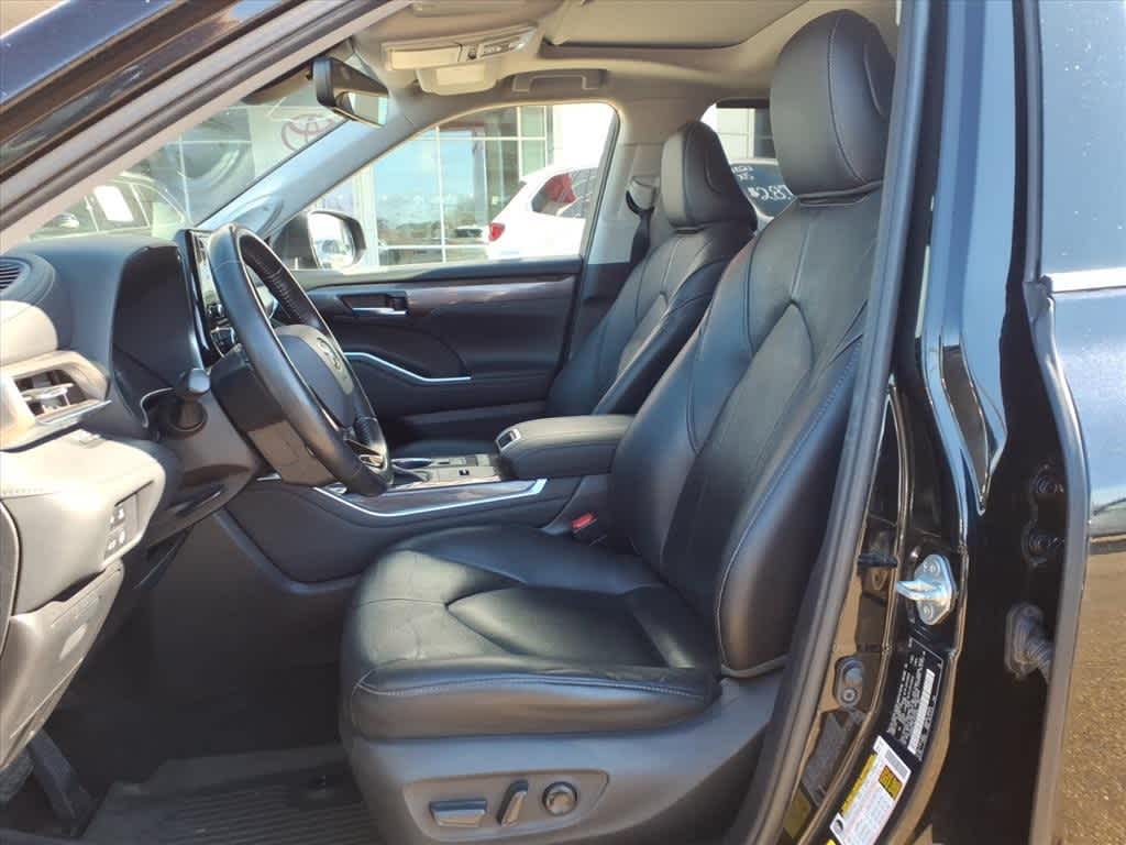 2020 Toyota Highlander Hybrid Limited AWD