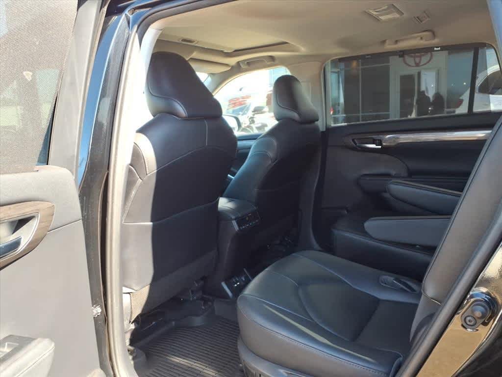 2020 Toyota Highlander Hybrid Limited AWD