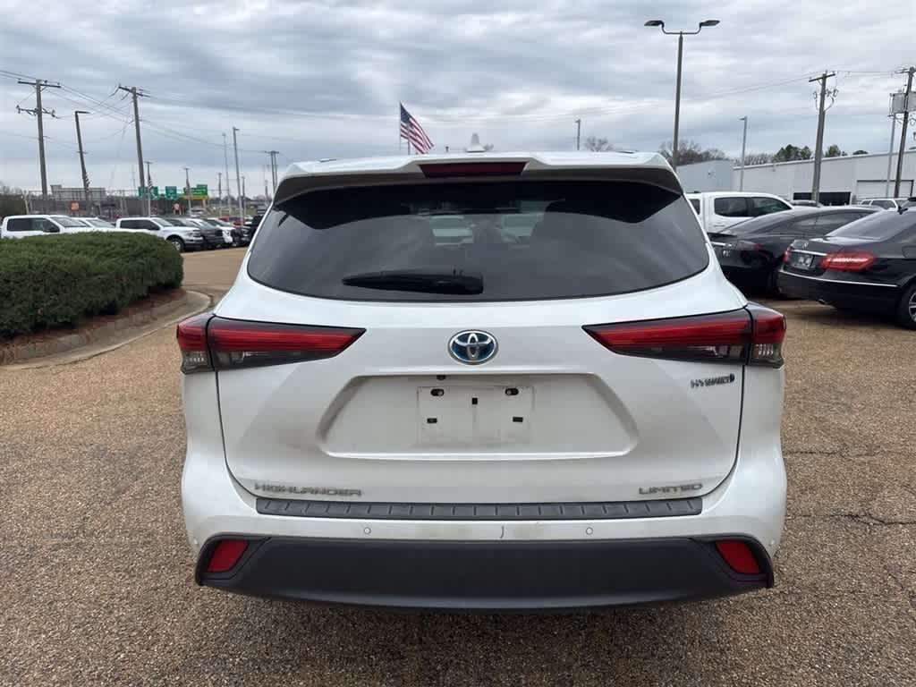 2023 Toyota Highlander Hybrid Limited FWD