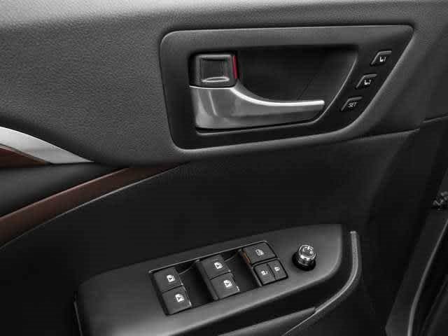2016 Toyota Highlander FWD 4dr V6 Limited