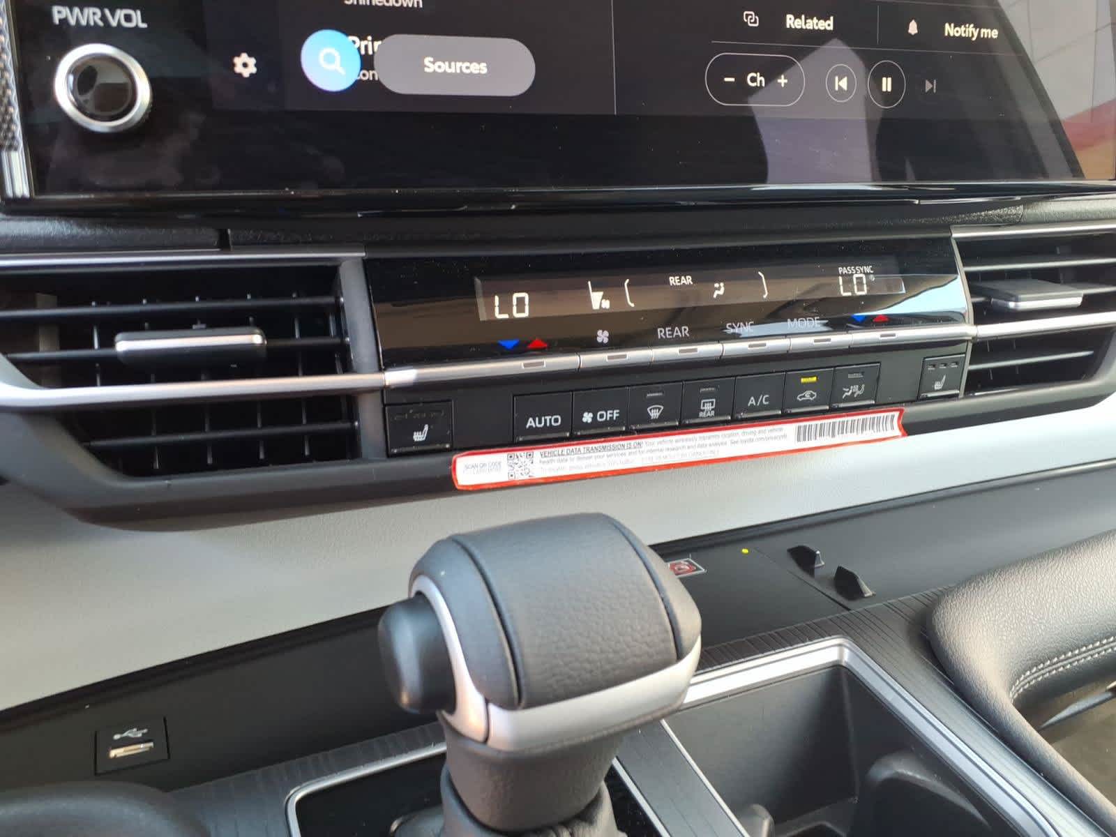2026 Toyota Sienna XLE FWD 8-Passenger