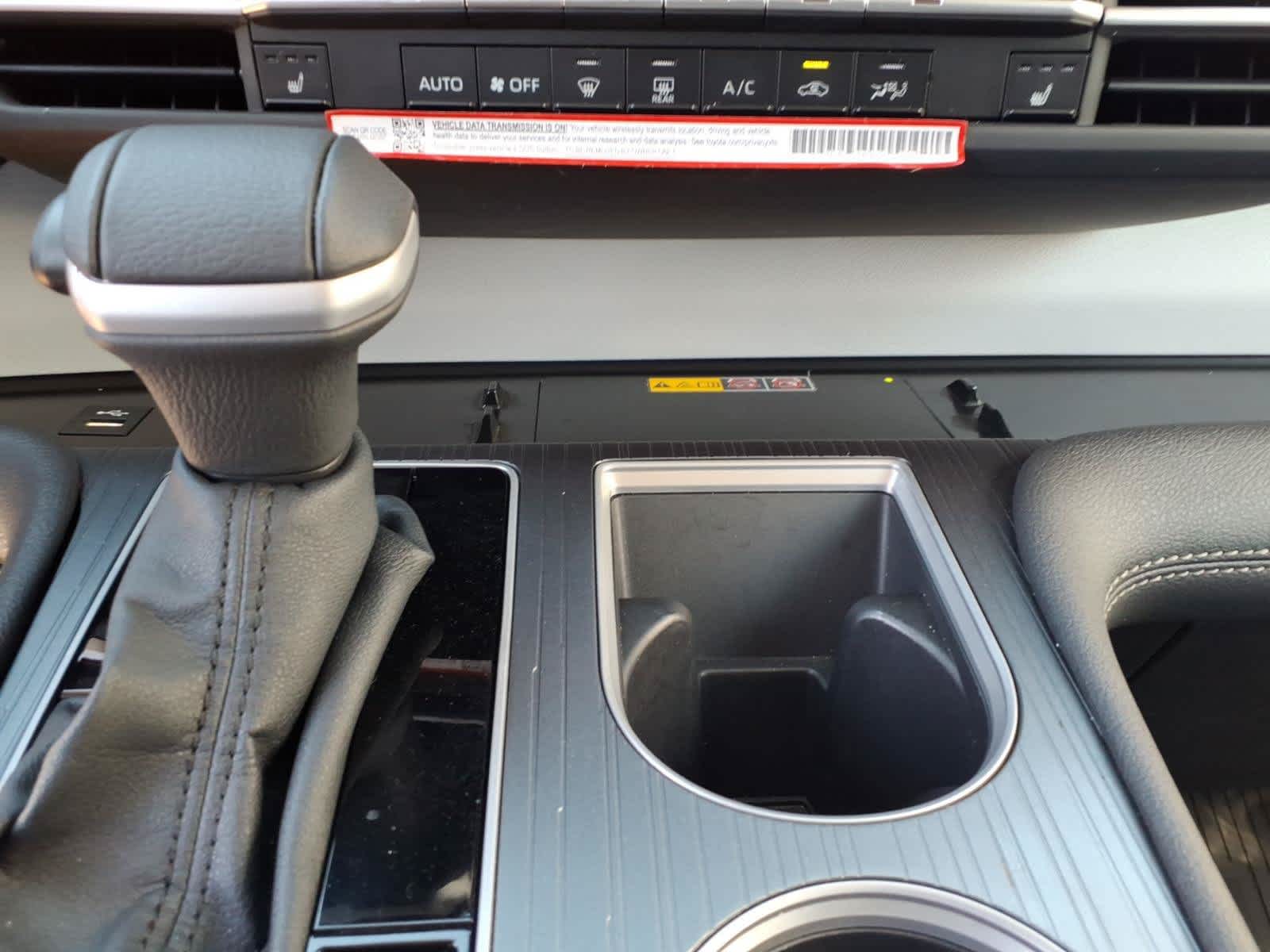 2026 Toyota Sienna XLE FWD 8-Passenger