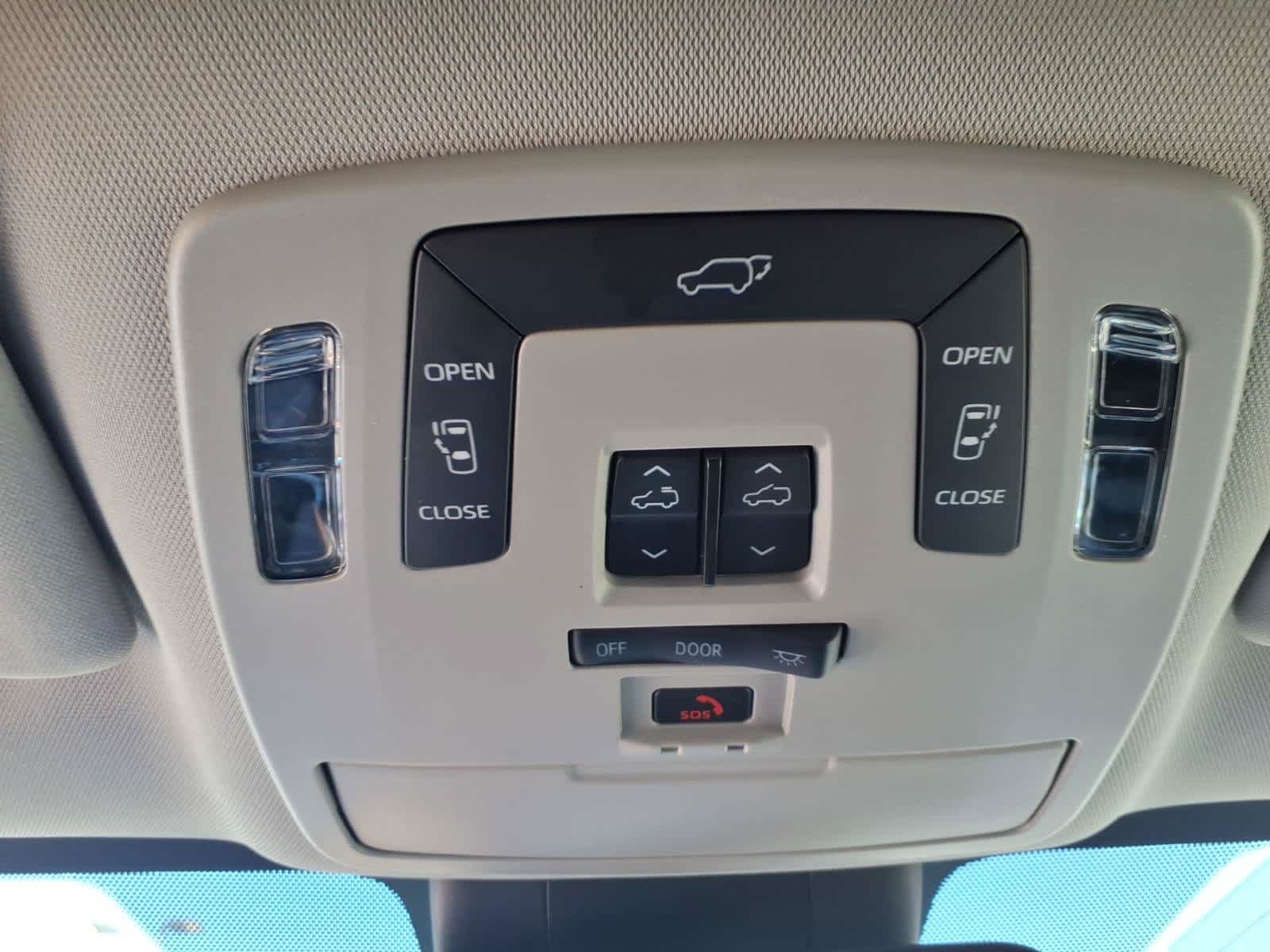 2026 Toyota Sienna XLE FWD 8-Passenger