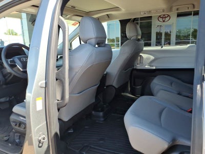 2026 Toyota Sienna XLE FWD 8-Passenger