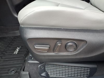 2025 Toyota Sienna XLE FWD 8-Passenger