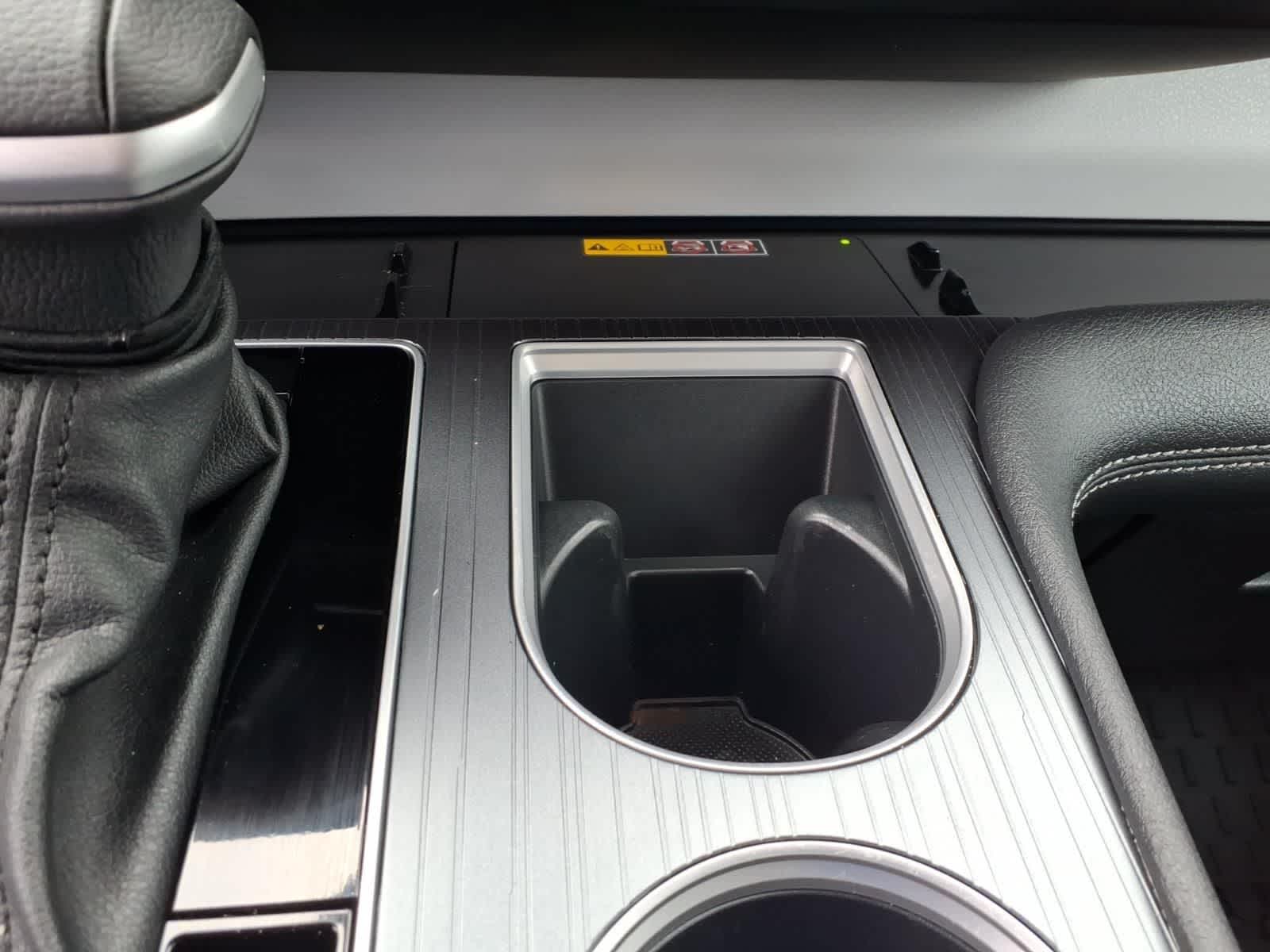 2025 Toyota Sienna XLE FWD 8-Passenger