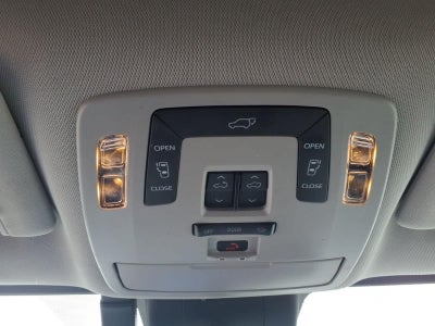2025 Toyota Sienna XLE FWD 8-Passenger