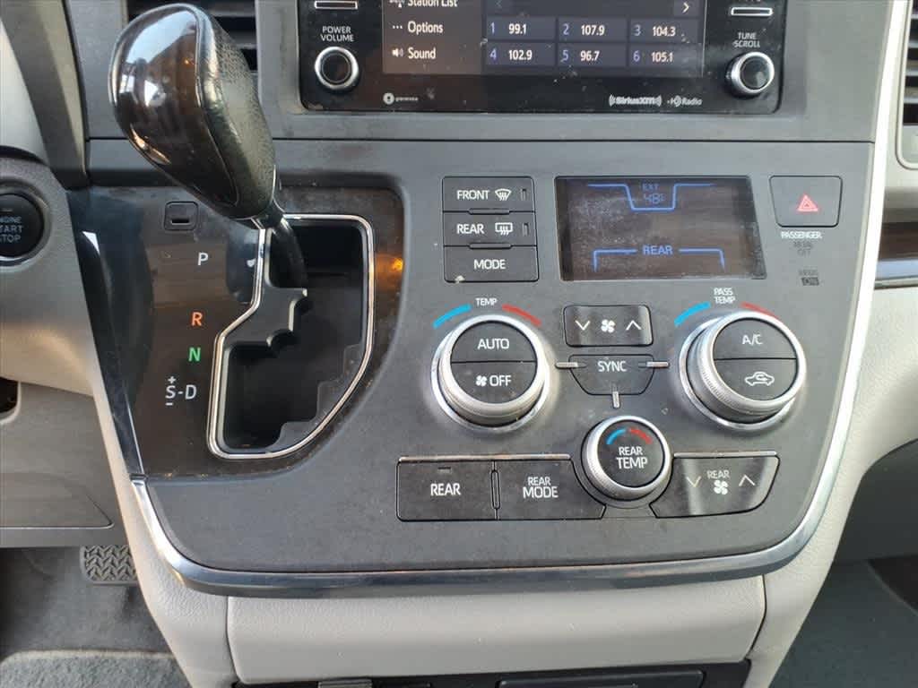 2019 Toyota Sienna XLE FWD 8-Passenger