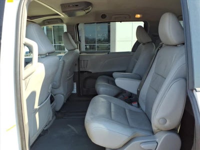 2019 Toyota Sienna XLE FWD 8-Passenger