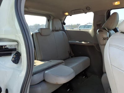 2019 Toyota Sienna XLE FWD 8-Passenger