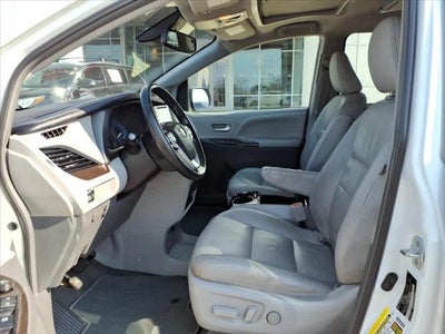 2019 Toyota Sienna XLE FWD 8-Passenger