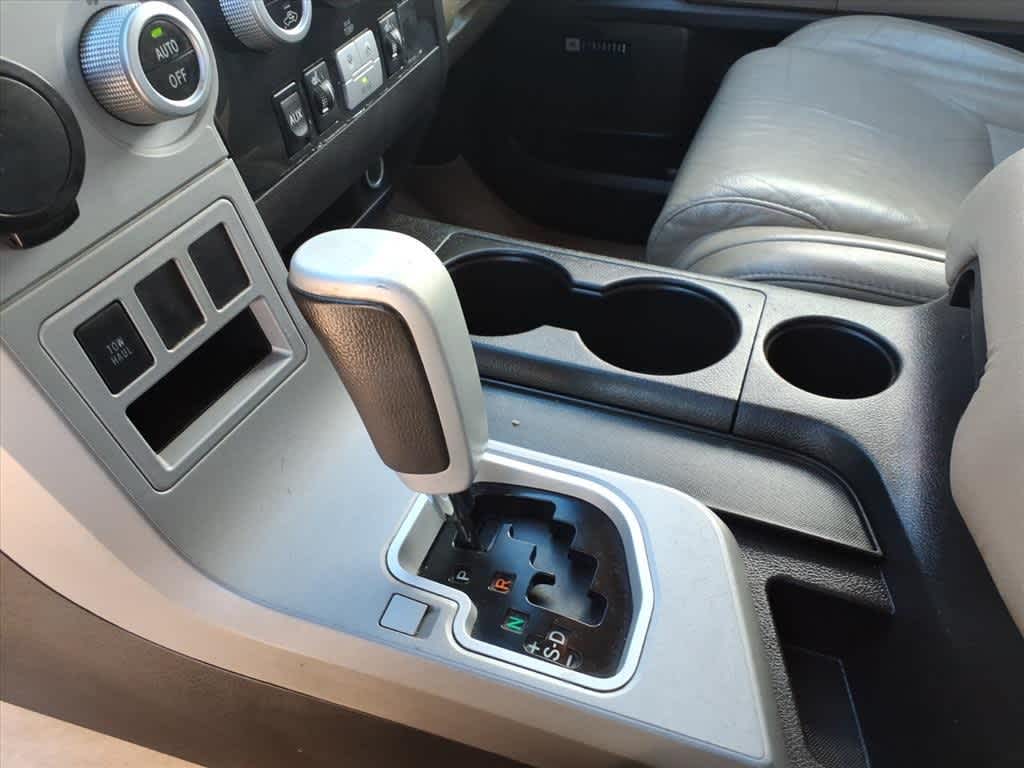 2008 Toyota Sequoia RWD 4dr LV8 6-Spd AT Ltd