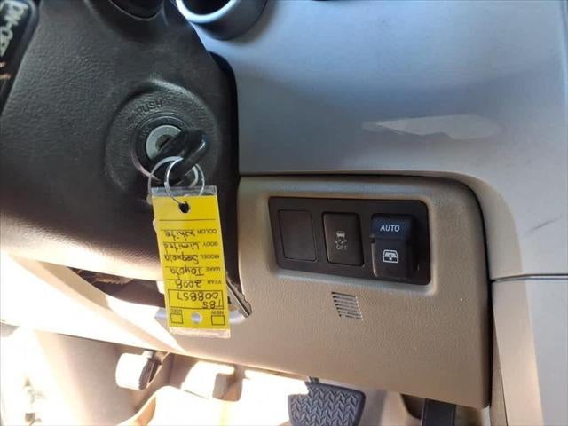 2008 Toyota Sequoia RWD 4dr LV8 6-Spd AT Ltd