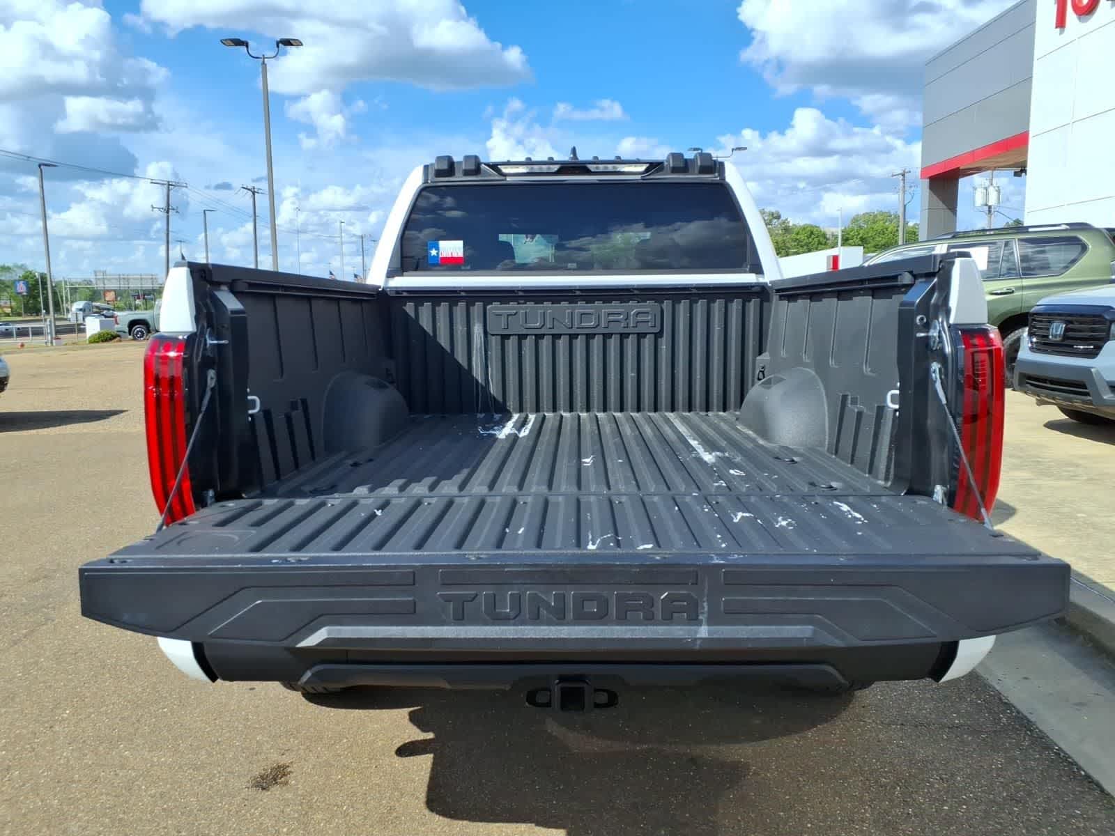 2025 Toyota Tundra SR CrewMax 5.5 Bed