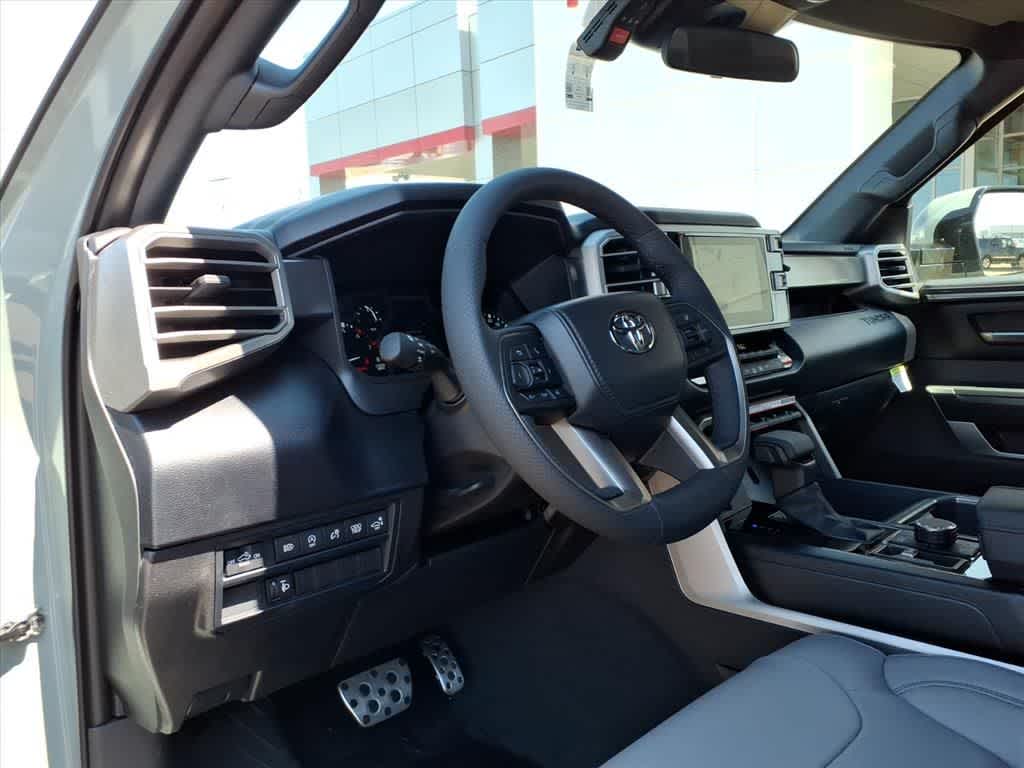 2026 Toyota Tundra SR5 CrewMax 5.5 Bed