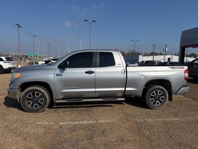 2016 Toyota Tundra Double Cab 5.7L V8 6-Spd AT SR5