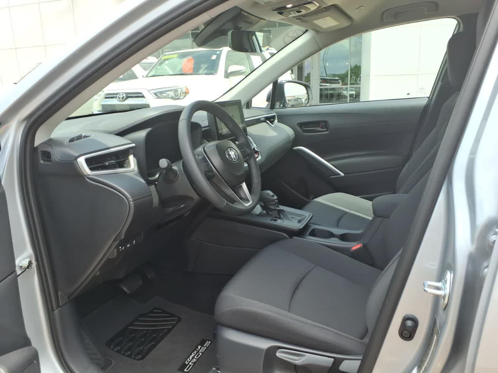 2026 Toyota Corolla Cross LE 2WD