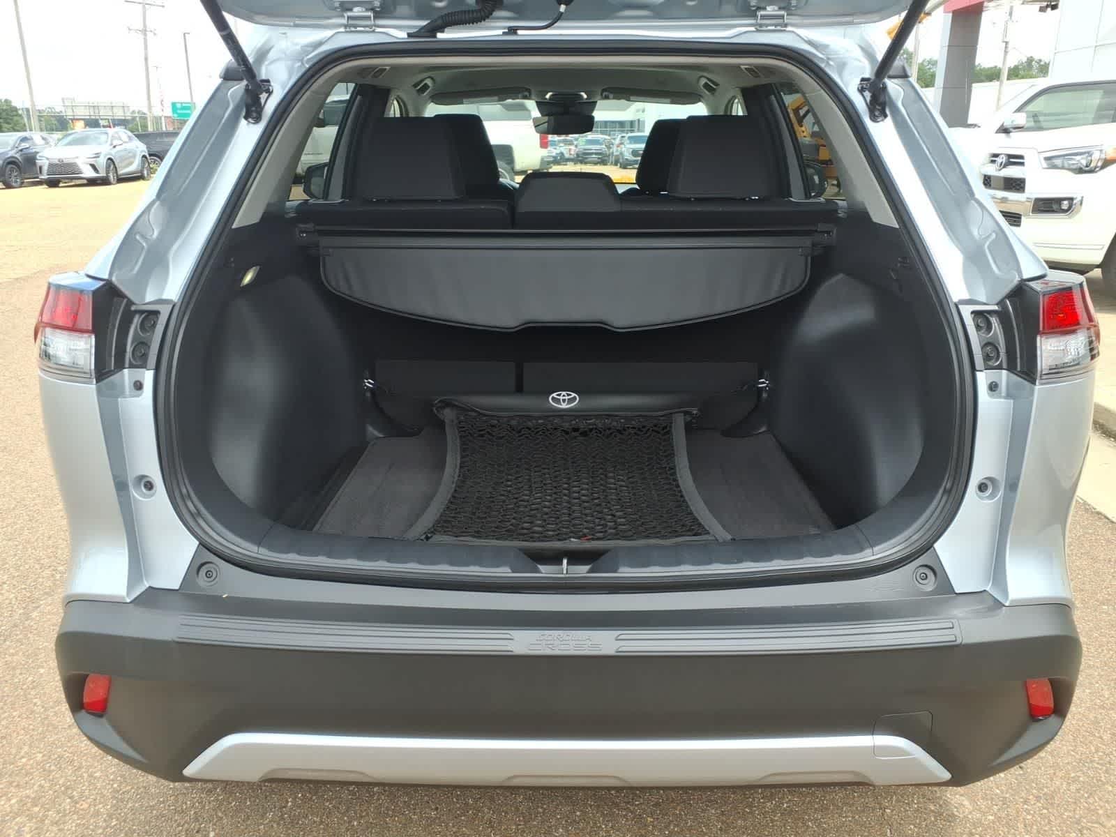 2026 Toyota Corolla Cross LE 2WD