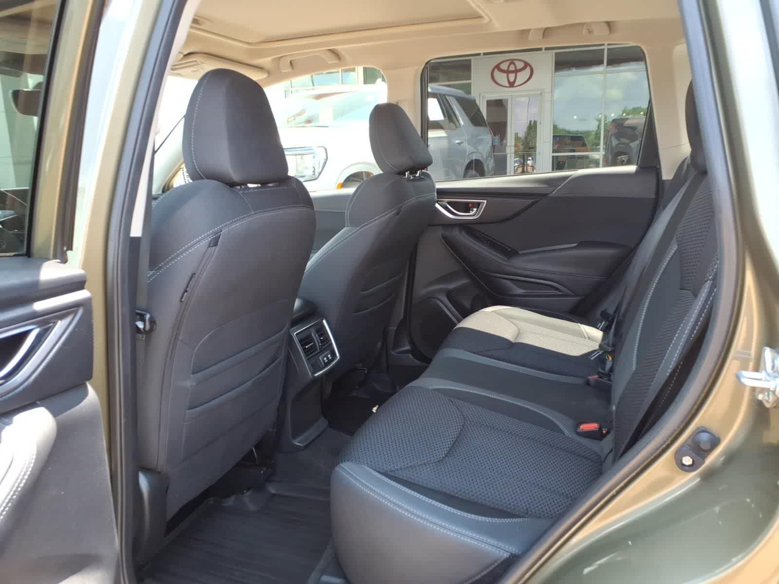 2024 Subaru Forester Premium AWD