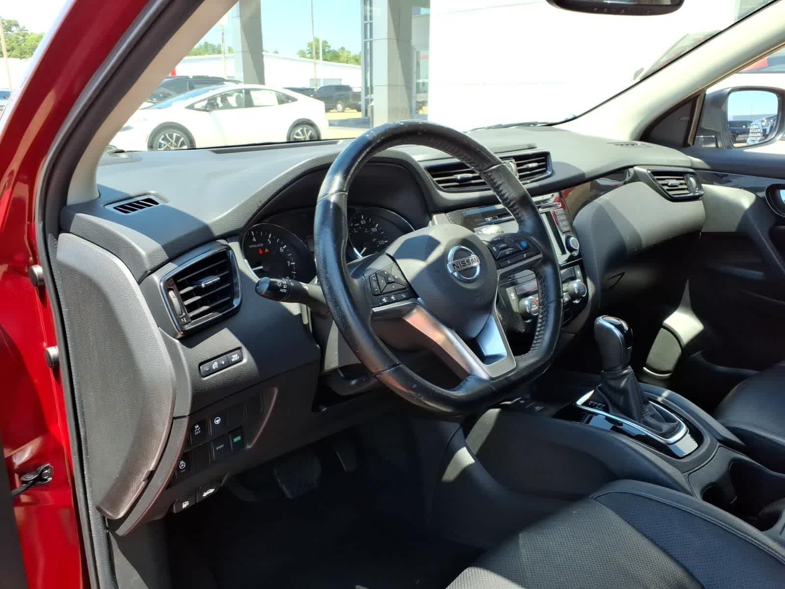 2022 Nissan Rogue Sport FWD SL