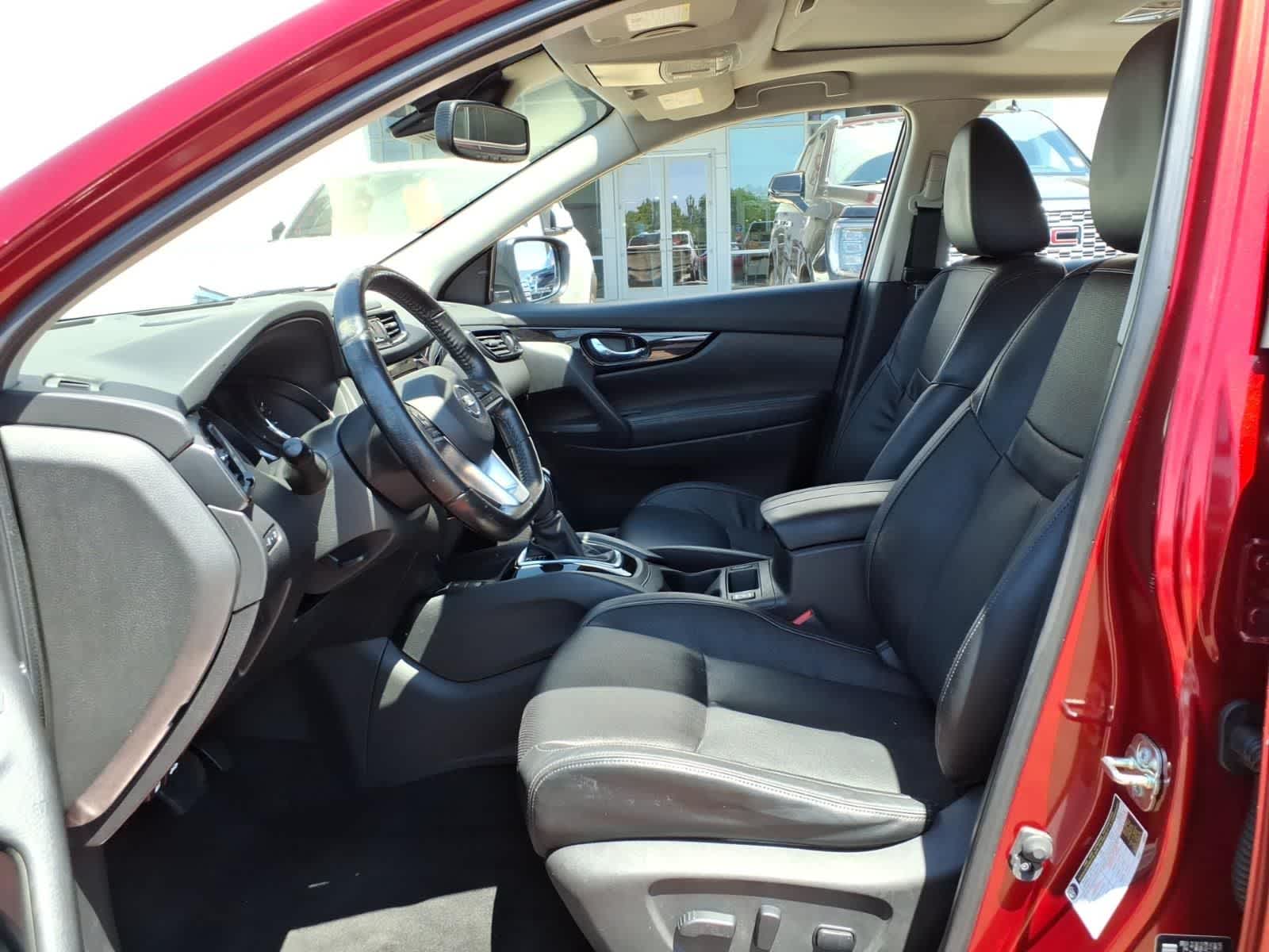 2022 Nissan Rogue Sport FWD SL