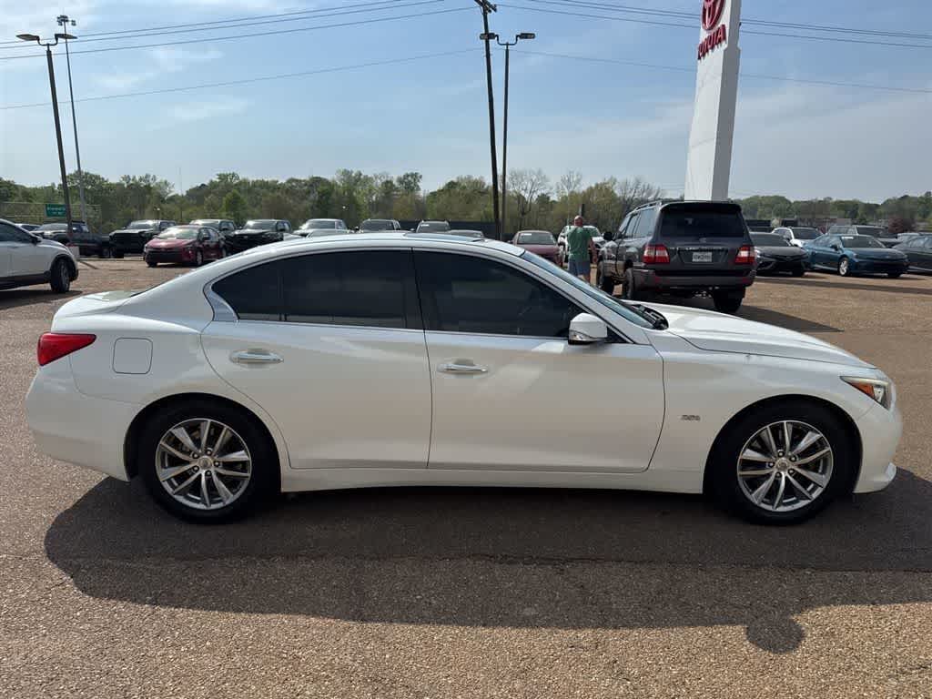 2016 INFINITI Q50 4dr Sdn 3.0t Premium RWD