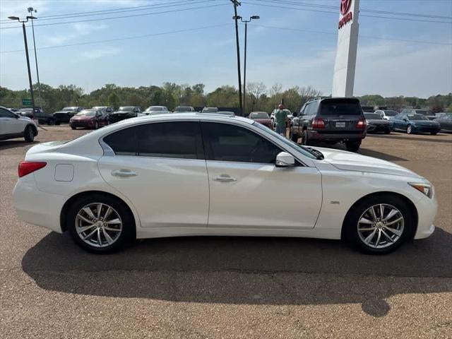 2016 INFINITI Q50 4dr Sdn 3.0t Premium RWD