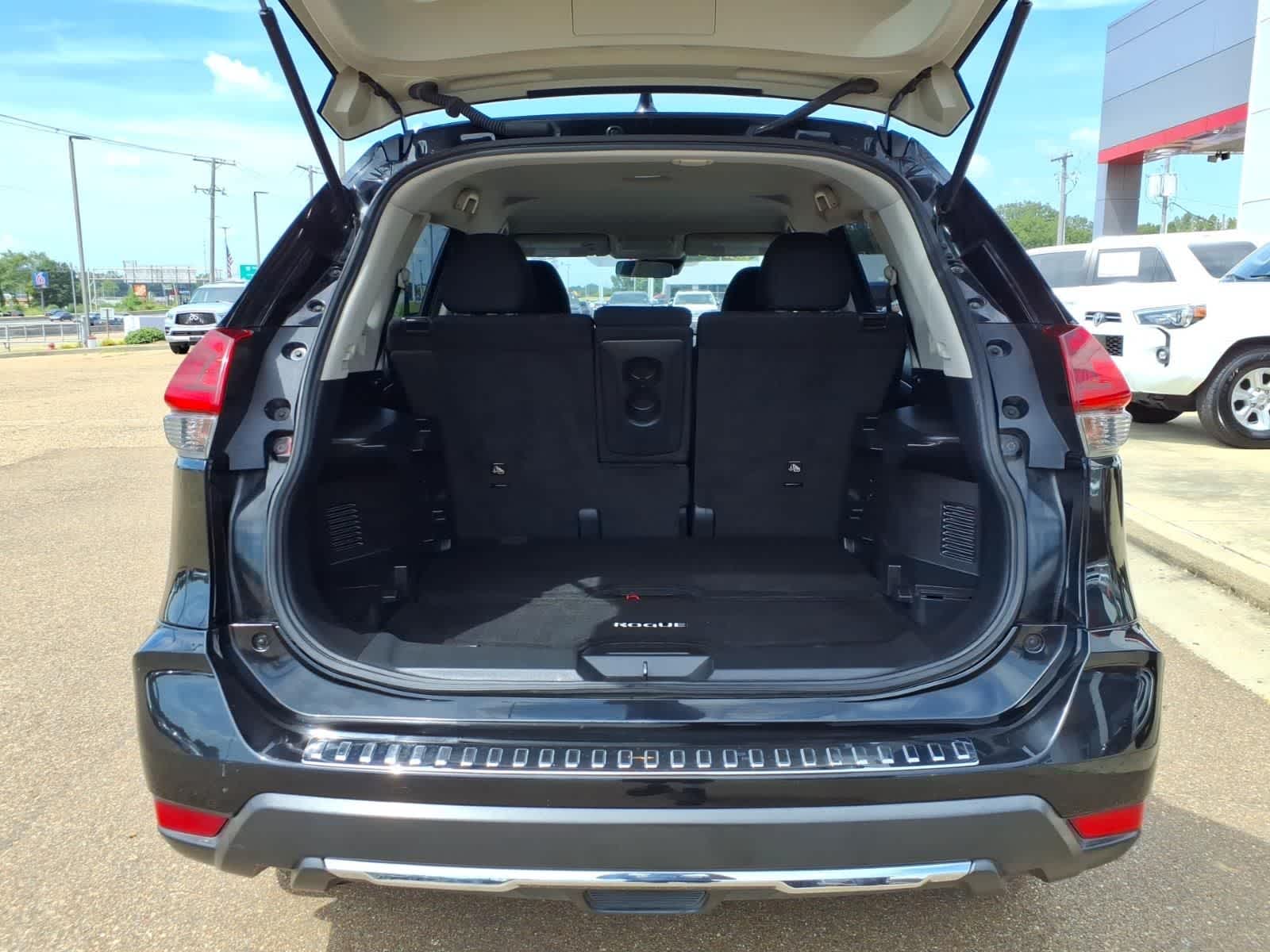 2020 Nissan Rogue FWD S