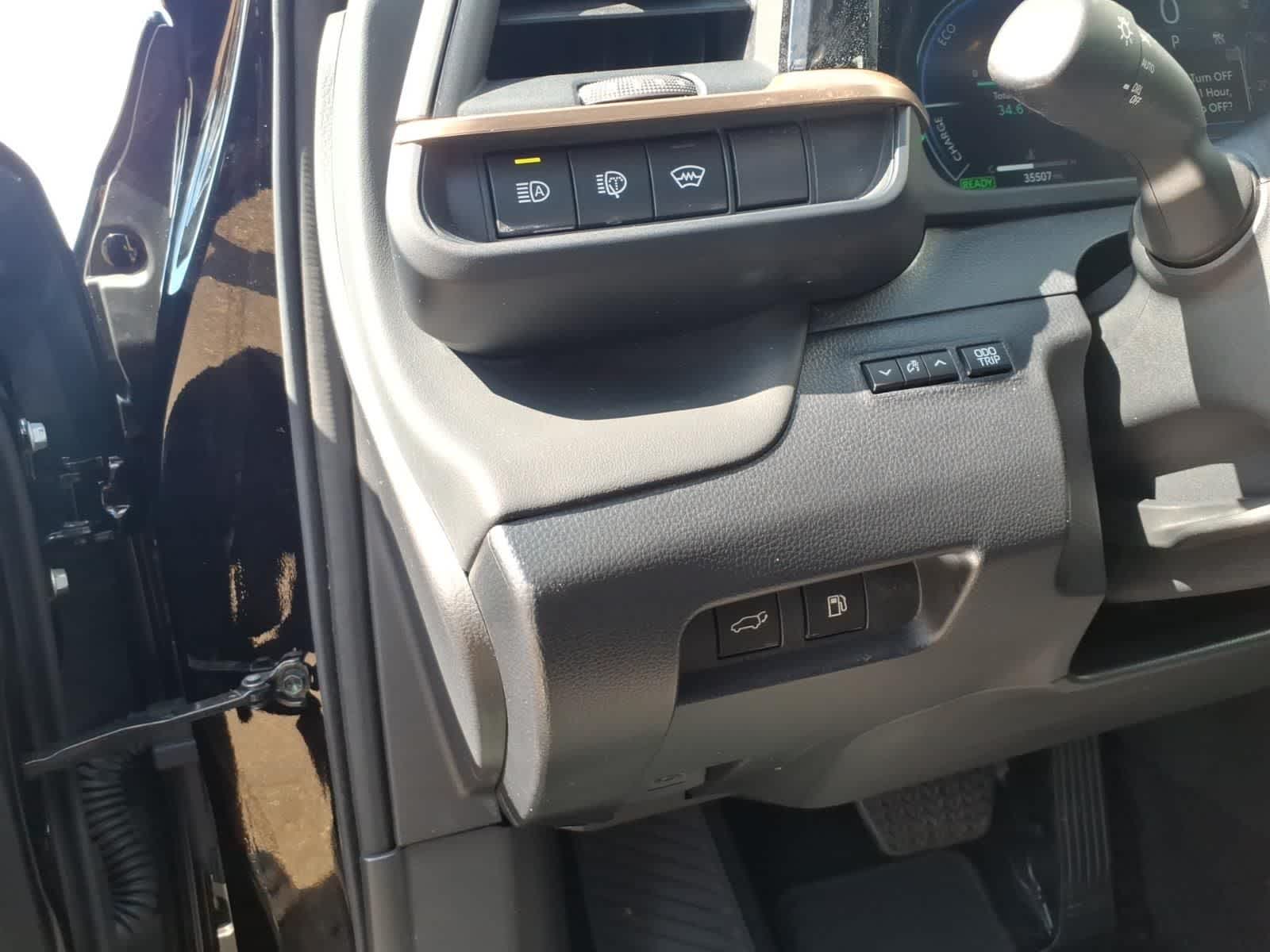 2025 Toyota Crown Signia Limited AWD