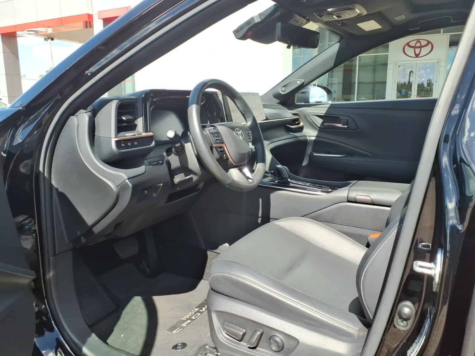 2025 Toyota Crown Signia Limited AWD