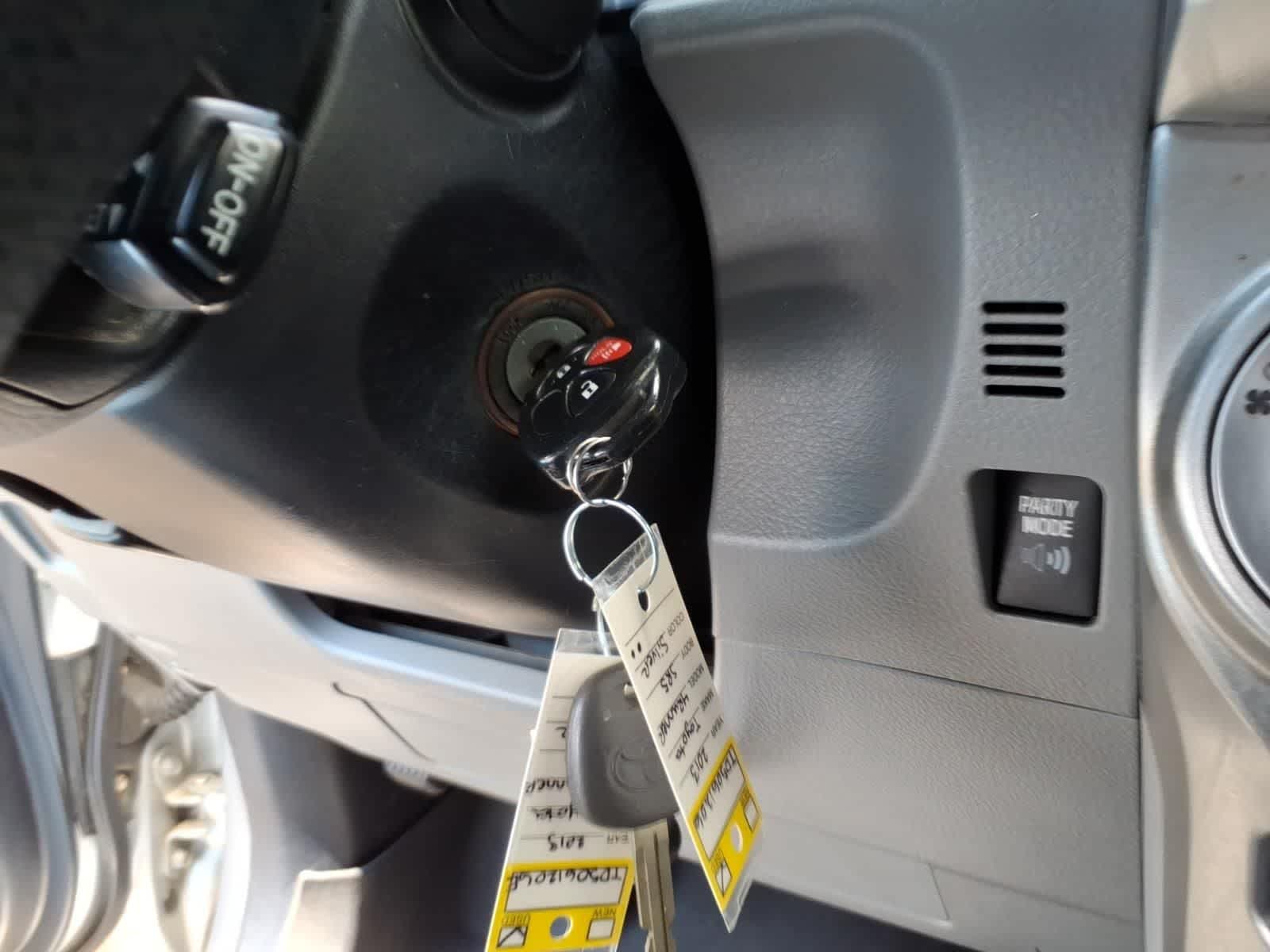 2013 Toyota 4Runner RWD 4dr V6 SR5