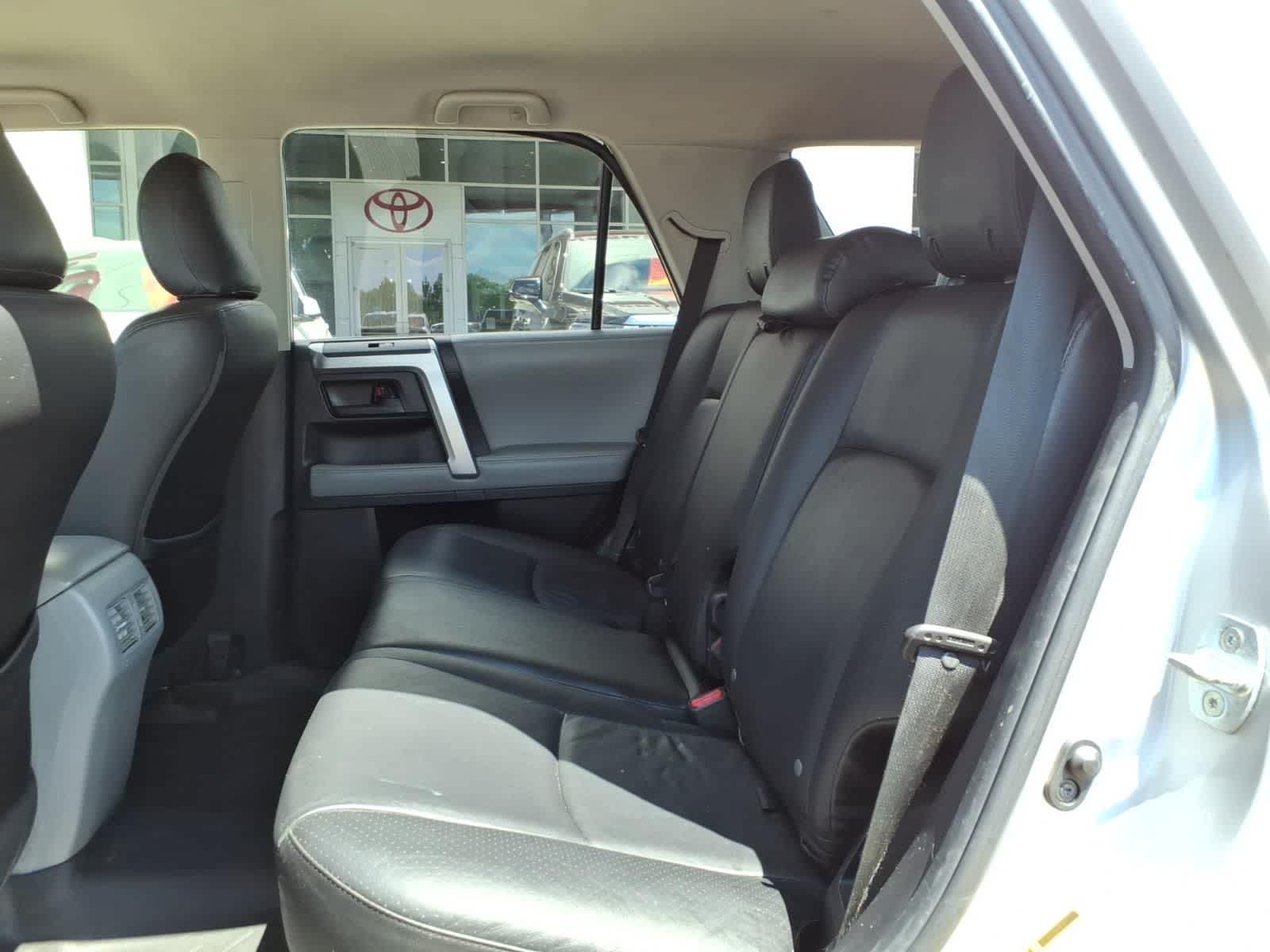 2013 Toyota 4Runner RWD 4dr V6 SR5