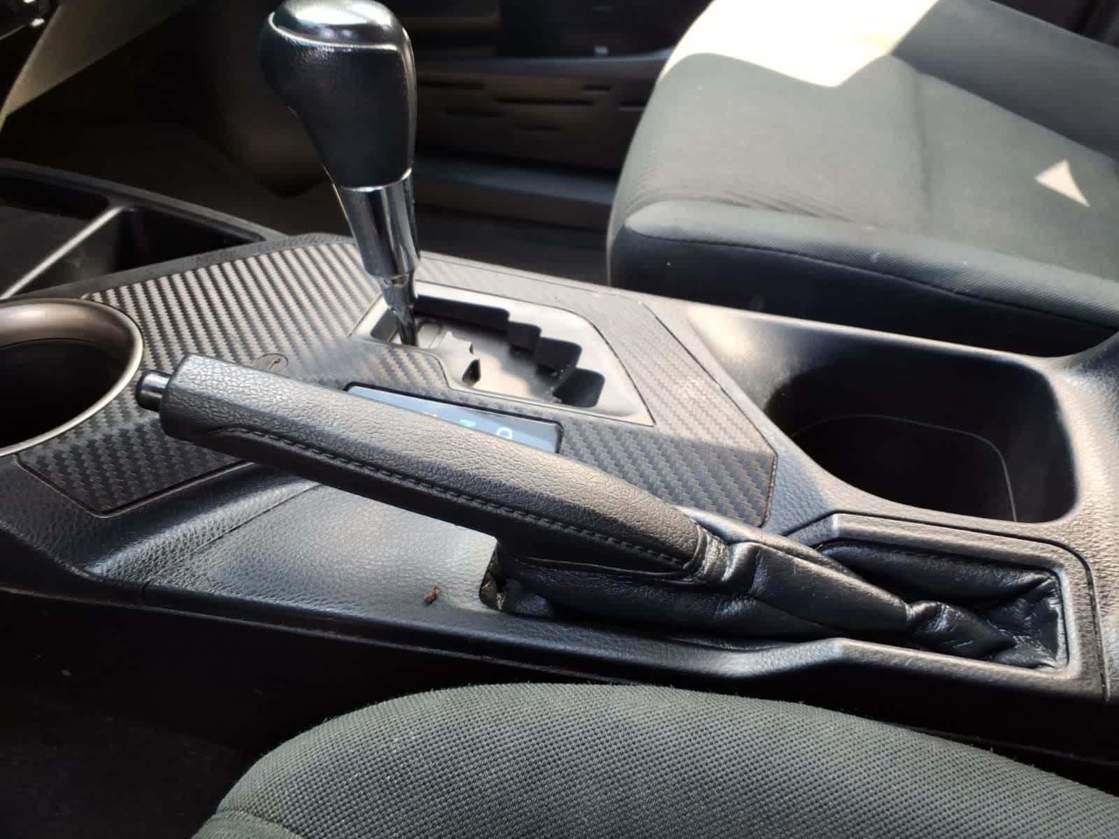 2015 Toyota RAV4 AWD 4dr LE