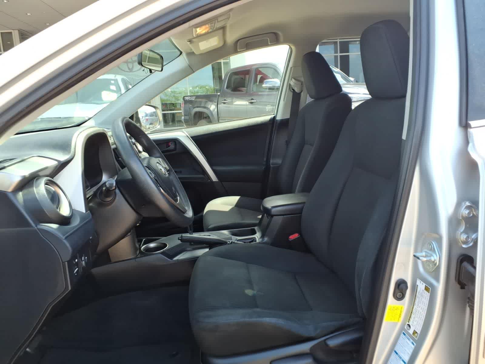 2015 Toyota RAV4 AWD 4dr LE