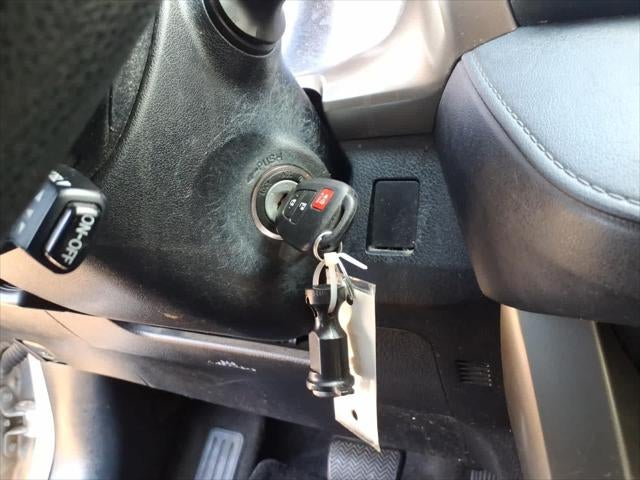 2015 Toyota RAV4 AWD 4dr LE