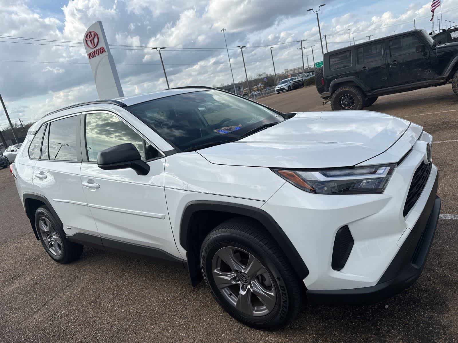 2024 Toyota RAV4 Hybrid LE AWD
