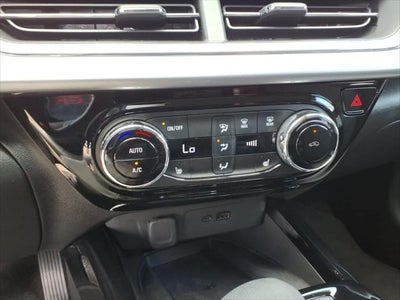 2025 Chevrolet Trax FWD 4dr LT