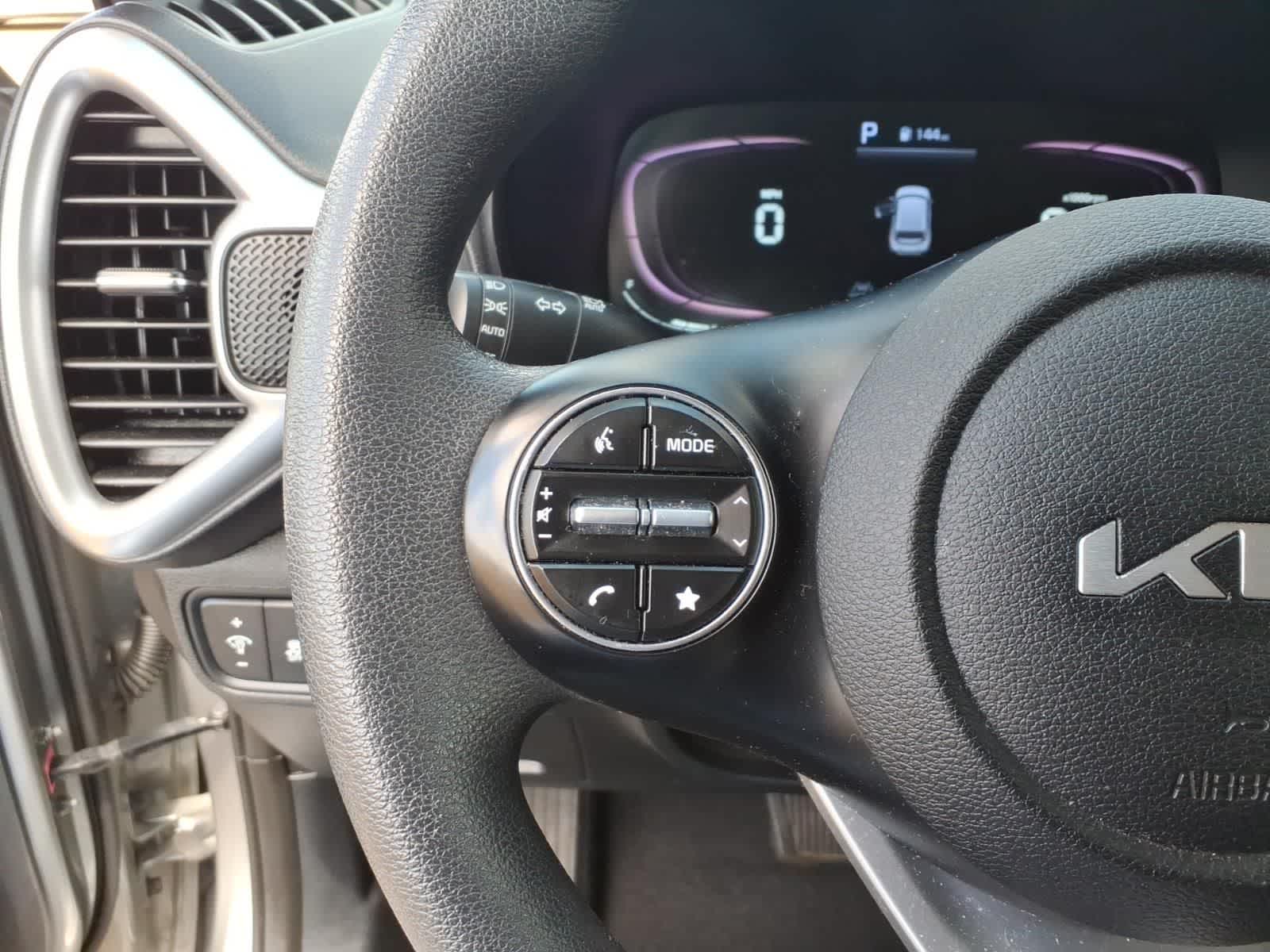 2024 Kia Soul LX IVT