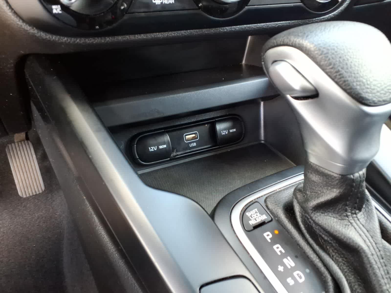 2024 Kia Soul LX IVT