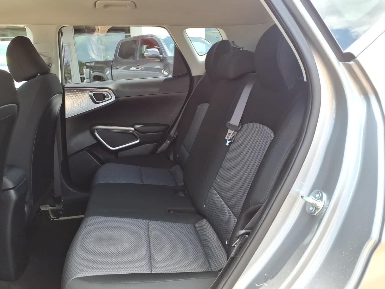 2024 Kia Soul LX IVT
