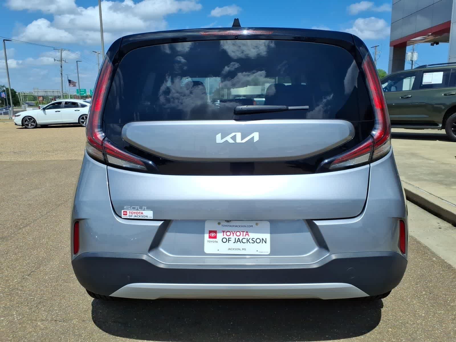 2024 Kia Soul LX IVT