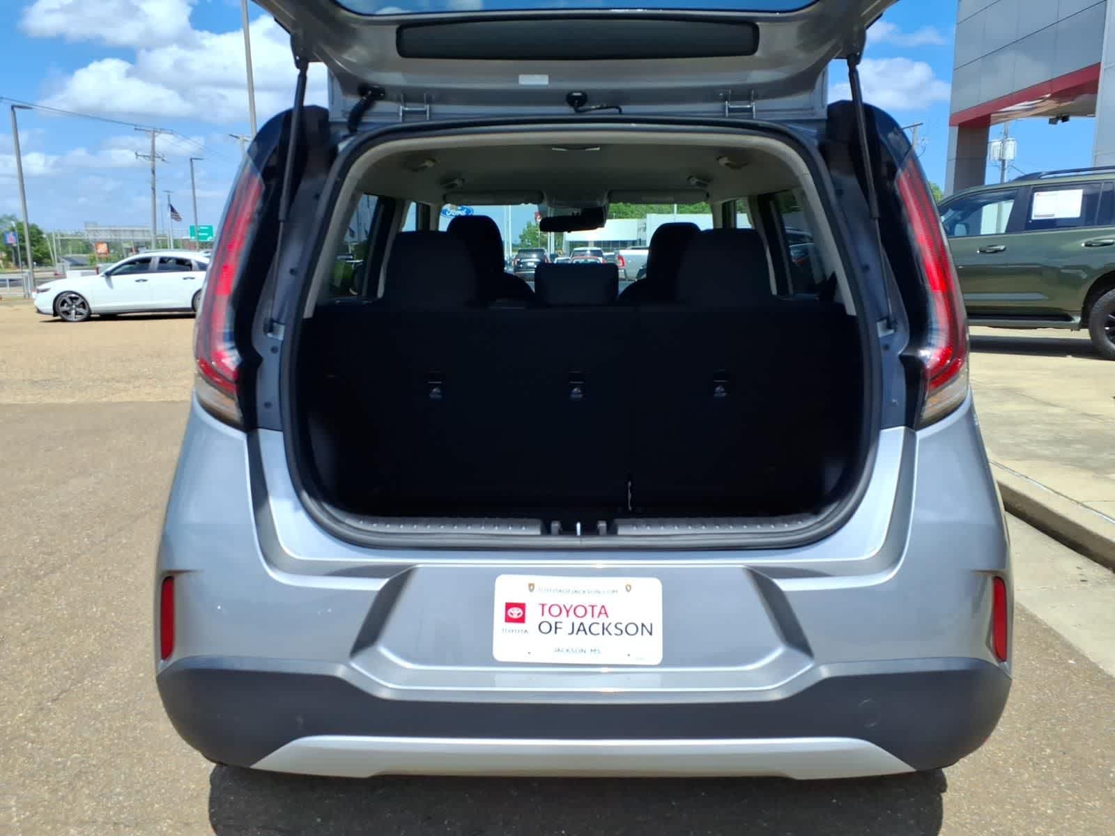 2024 Kia Soul LX IVT