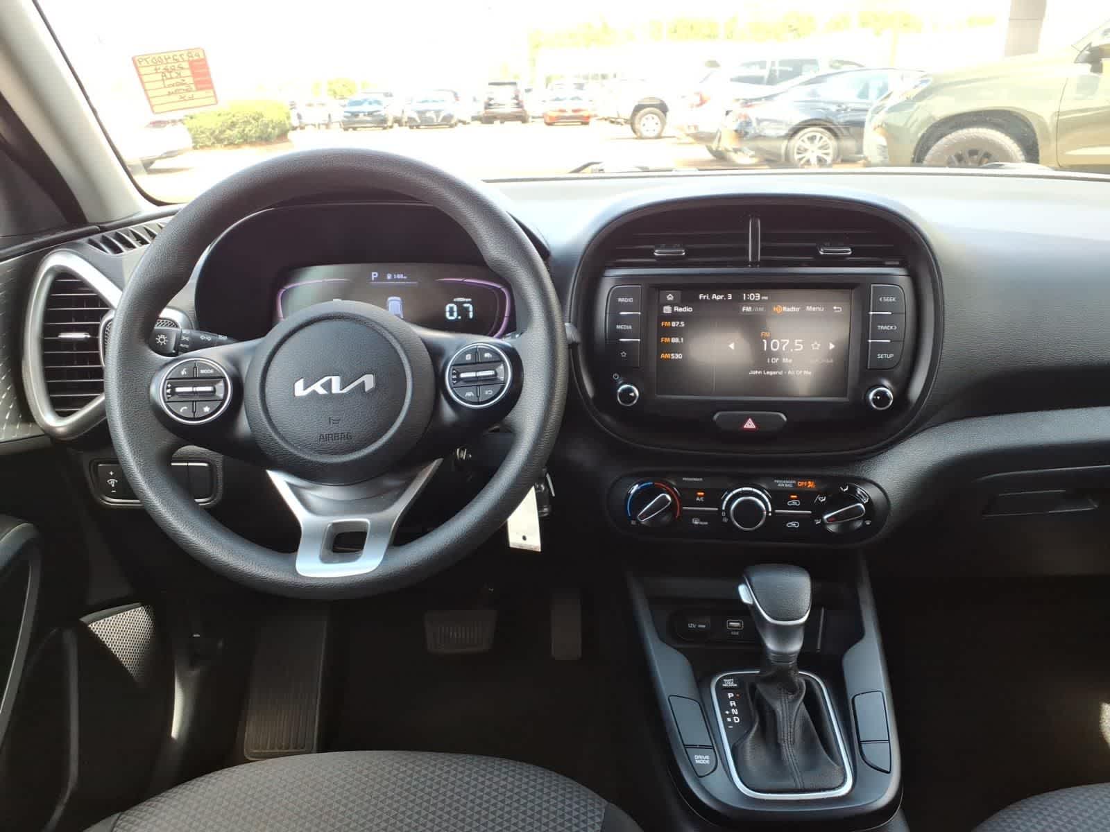 2024 Kia Soul LX IVT