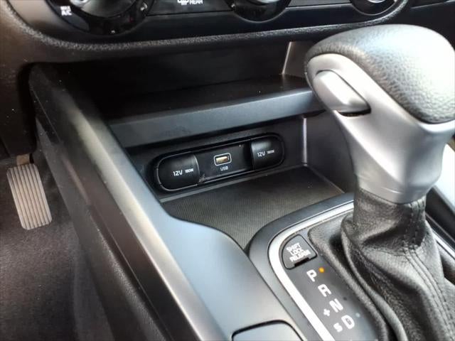 2024 Kia Soul LX IVT
